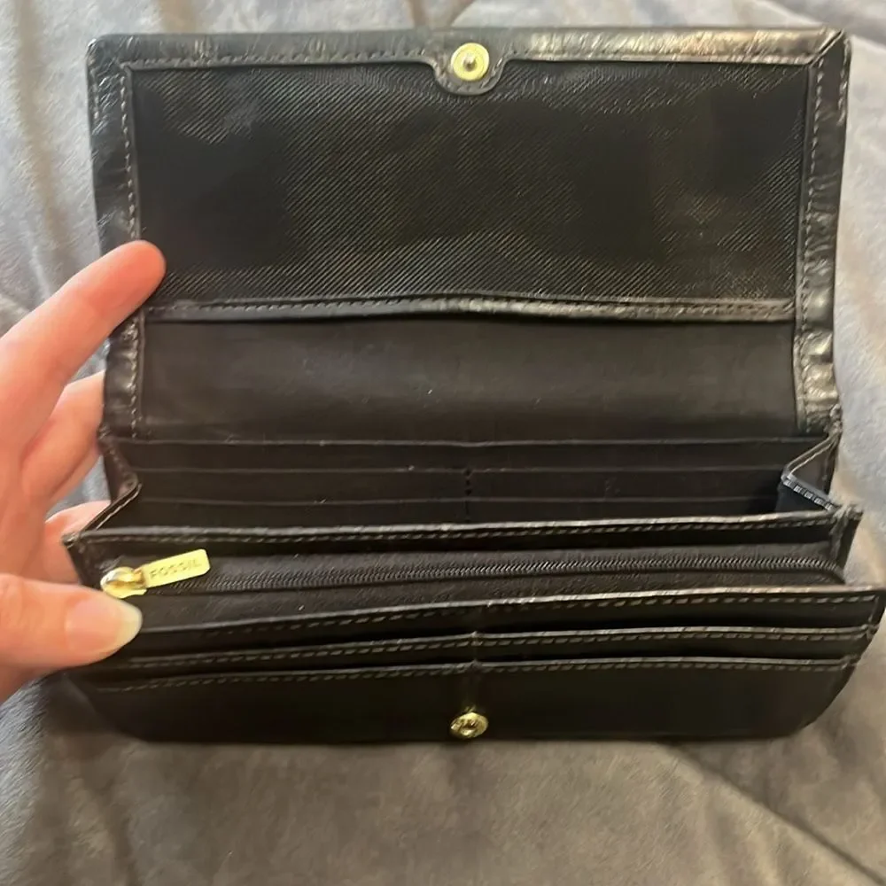 Fossil Ellis 29 Black Leather Wallet Clutch